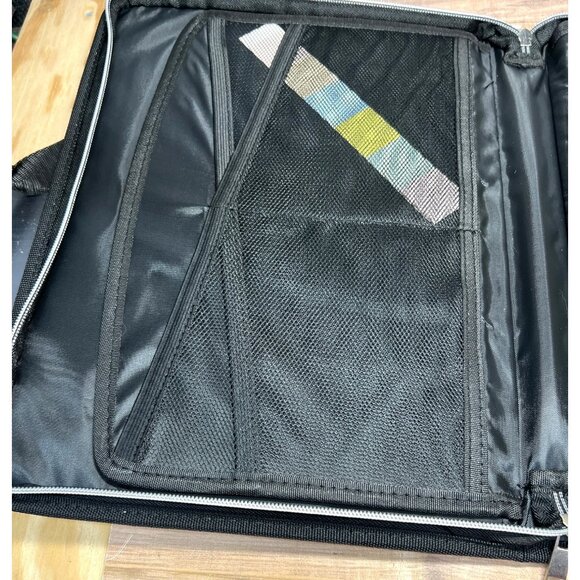 Professional Black Expandable Document Organizer With Zipper Closure - Picture 4 of 6